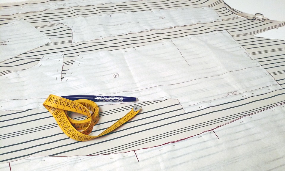 All About Tape Measure for Sewing: Ultimate Guide  Sewing tape measure,  Sewing bias tape, Tape measure